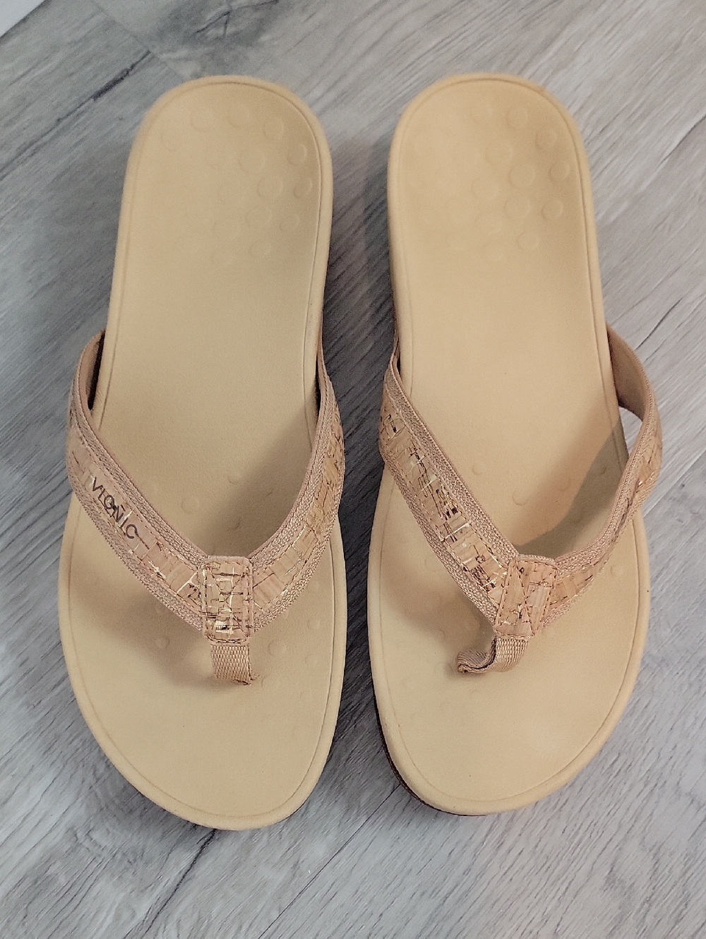 Vionic Women's Tide Flip Flop Sandals Gold Cork size 11